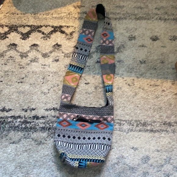 Woven shoulder bag - Picture 2 of 5